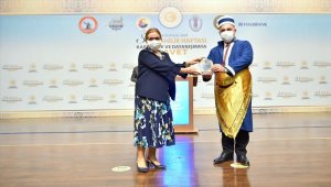 Ahilik Hizmet Ödülü bu yıl Halkbank Genel Müdürü Osman Arslan'a verildi
