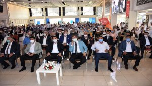 AK Parti Merkez İlçe Başkanlığı'nda Emrah Doğan güven tazeledi