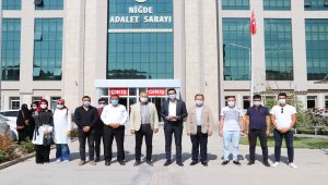 AK Parti Niğde Gençlik Kolları'ndan Erol Mütercimler hakkında suç duyurusu