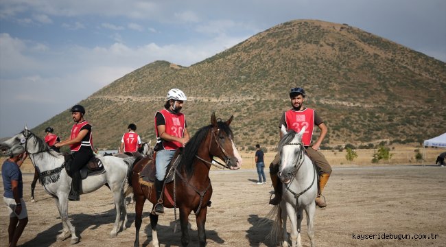 "Atlı Dayanıklılık Yarışmaları" Kayseri'de başladı
