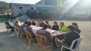 Başkan Acar, işçilerle kahvaltıda bir araya geldi