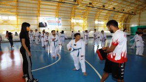 Çubuk'ta öğrenciler için tekvando kursu açıldı 