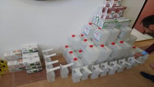 Derebucak'ta okullara dezenfektan, çocuk maskesi ve hijyen malzemeleri dağıtıldı