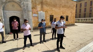 Genç İHH üyelerinden Ahilik Duası