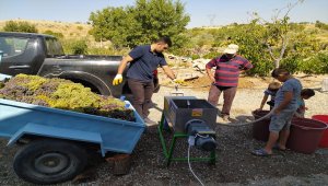 İncesu Ziraat Odası Başkanlığından üreticilere üzüm sıkma makinesi desteği 