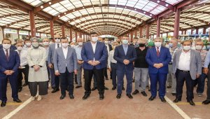 Kahramankazan'daki kavun pazarı dualarla açıldı