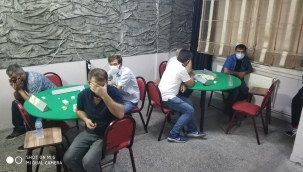 Kayseri Asayiş: Kayseri'de karantinadan kaçan kişi 28 kişi ile birlikte okey oynarken yakalandı!