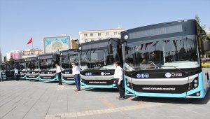 Kayseri'de 24 yeni otobüs törenle hizmete sunuldu 