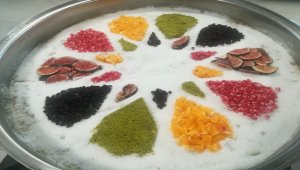 Kayseri'de 5 bin sağlık çalışanına aşure ikramı