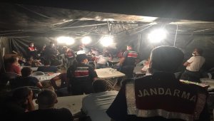 Kırıkkale'de çadırda kumar oynayan 37 kişiye 161 bin 875 lira ceza
