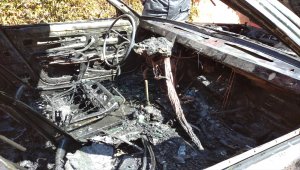 Kırıkkale'de park halindeki otomobil yandı