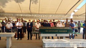 Konya'da öğretmen çiftin canlı ders verdiği sırada balkondan düşen bebekleri yaşamını yitirdi