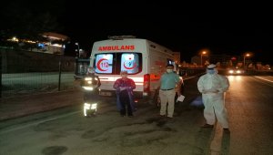 Kovid-19 testi pozitif çıkan yolcu otobüsten indirilip ambulansla evine ulaştırıldı