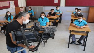 Köy okullarındaki çocuklar kendi hikayelerini çekiyor