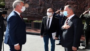 Milli Savunma Bakanı Akar, Kosovalı mevkidaşı Quni ile görüştü