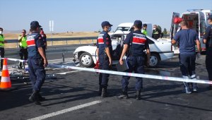 Nevşehir'de tır ile otomobil çarpıştı: 2 ölü