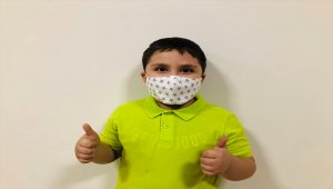 Sivas Halk Eğitimi Müdürlüğü, öğrencilere özel maske üretti 