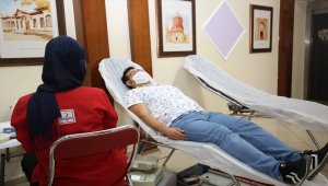 Sivas İl Özel İdaresi çalışanlarından Türk Kızılay'ın kan bağışı kampanyasına destek
