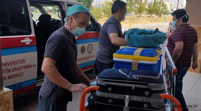 Sivas'ta beyin ölümü gerçekleşen yaşlı kadının organları 3 hastaya nakledilecek
