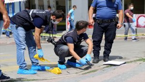 Sivas'ta bir esnaf tartıştığı komşusunu silahla bacağından yaraladı