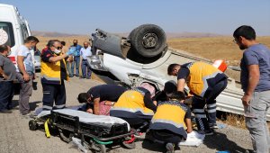 Sivas'ta kamyonet devrildi: 1 ölü, 1 yaralı 