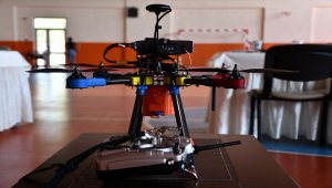 Sivaslı genç yetenekler, geliştirdikleri İHA ile TEKNOFEST'te Türkiye birincisi oldu 