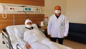 Trafik kazasında ikiye ayrılan suratı ameliyatla düzeltildi