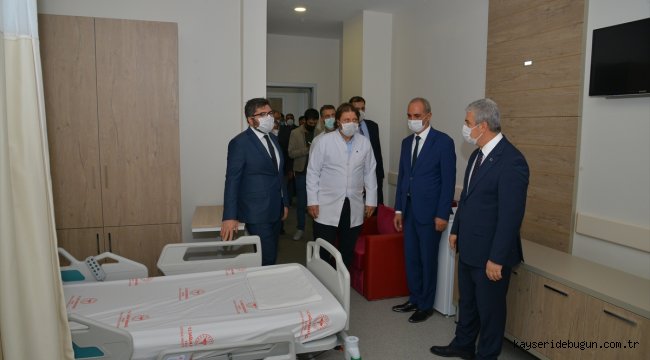 Vali Akın ve Rektör Karakaya, Fizik Tedavi ve Rehabilitasyon Hastanesini inceledi 