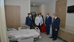 Vali Akın ve Rektör Karakaya, Fizik Tedavi ve Rehabilitasyon Hastanesini inceledi 