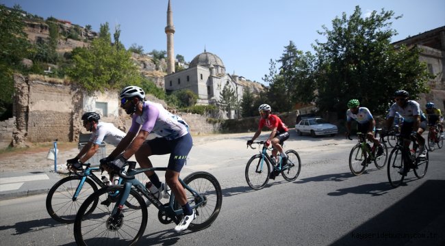 Yabancı bisikletçiler Erciyes Dağı'na hayran kaldı