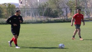 Yozgatspor'da 12 futbolcu, 3 antrenör ve 1 masörün Kovid-19 testi pozitif çıktı