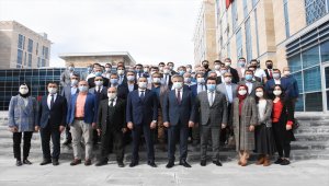 AK Parti İl Başkanı Şaban Çopuroğlu mazbatasını aldı