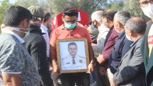 Çanakkale'de gemi kontrolünde ölen gümrük muhafaza memuru son yolculuğuna uğurlandı