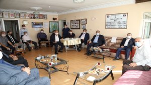 Çubuk Belediye Başkanı Demirbaş, muhtarlarla bir araya geldi