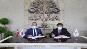 Cumhuriyet Üniversitesi ile TÜRKSOY arasında protokol imzalandı 