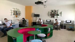 Derebucak Belediyesi'nden okullara "donanım" desteği