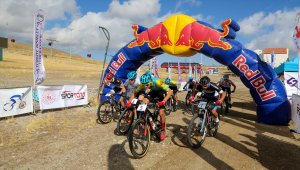 Erciyes Uluslararası Yol ve Dağ Bisikleti Yarışları'na devam edildi