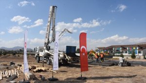ERÜ'de Hacı Bayram Sanık ve Evlatları Camii'nin temeli atıldı
