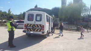 Eskişehir'de jandarma okul servislerini denetledi