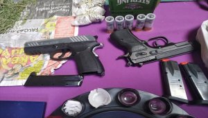 Eskişehir'de polisten kaçan şüpheli, dernek binasında yakalandı