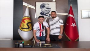 Eskişehirspor, Tolga Yakut ile sözleşme yeniledi