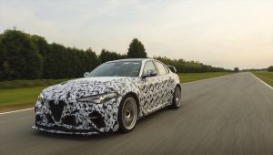 F1 pilotları yeni Alfa Romeo Giulia GTA'yı test etti