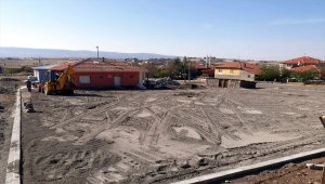 Güdül'de kilit parke taşı çalışmaları devam ediyor 