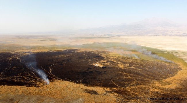 GÜNCELLEME - Kayseri'de Sultan Sazlığı Milli Parkı'nda çıkan yangın söndürüldü 