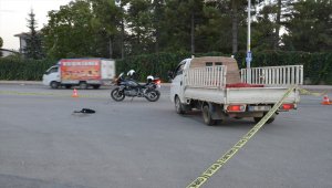 Karaman'da hafif ticari aracın çarptığı yaya ağır yaralandı