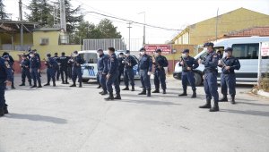 Karaman'da kavgayı ayırmaya çalışan gardiyan silahla yaralandı 