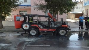Karaman'da park halindeki araç yandı