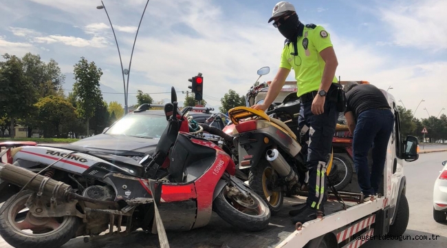 Kayseri'de 4 günde 88 motosiklet trafikten men edildi, 350 motosiklet sürücüsüne cezai işlem uygulandı.