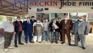 Kayseri'de MHP, "Askıda ekmek" kampanyası başlattı