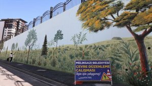 Kayseri'de okul duvarı sanata dönüştü 